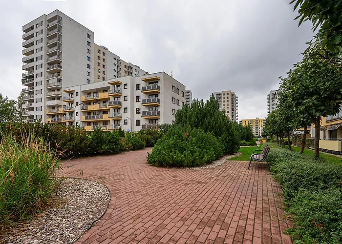 Bemowo Business Apt - 62M2, Parking, Metro & Park Nearby - By Rentujemy