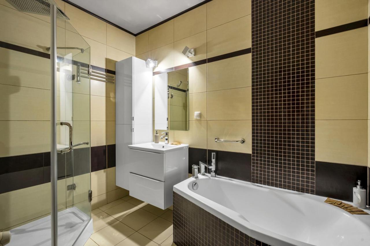 Leilighet Bemowo Business - 62m2, Parking, Metro & Park Nearby - By Rentujemy Warszawa